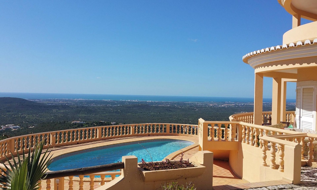 Alfeicao House | Homerez - Elegant family house in Loulé with private pool