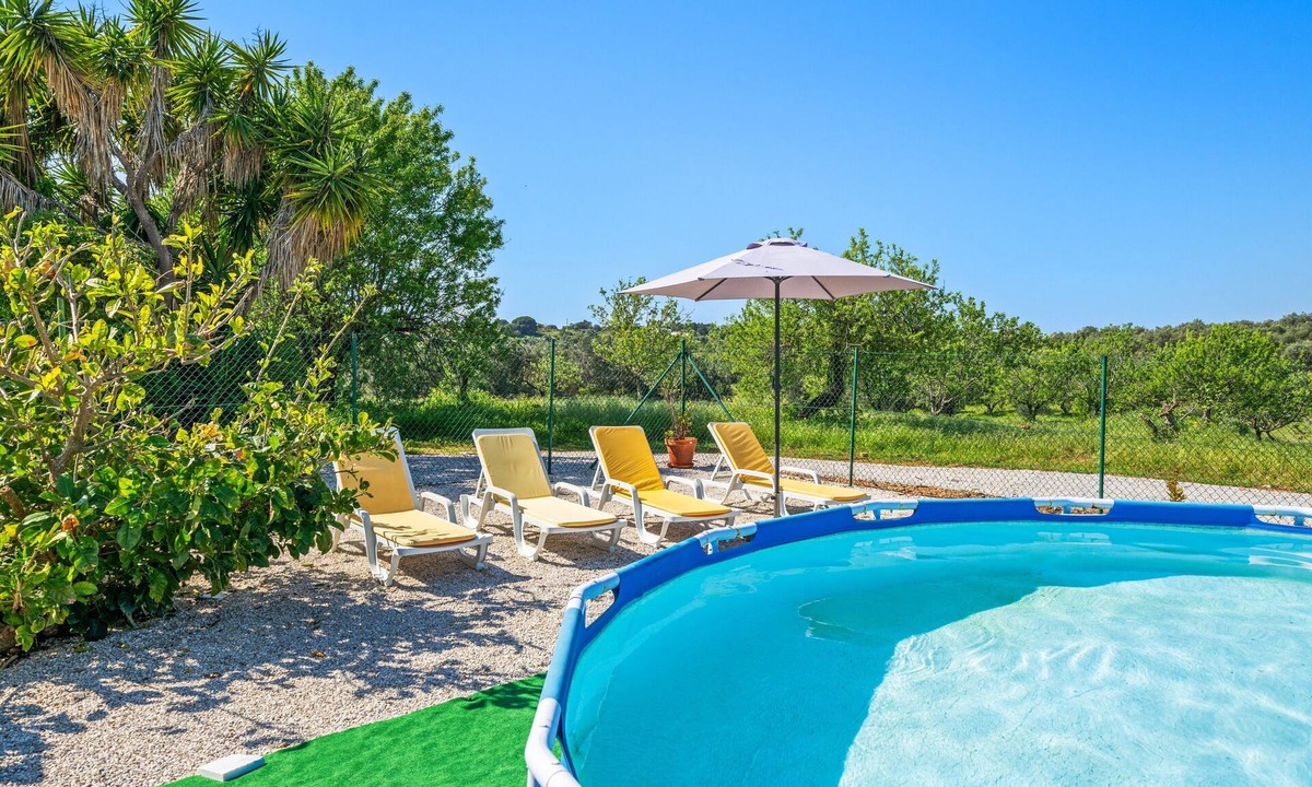 Monte Raposo Villa | Isolated country house with pool 5 km from the beach