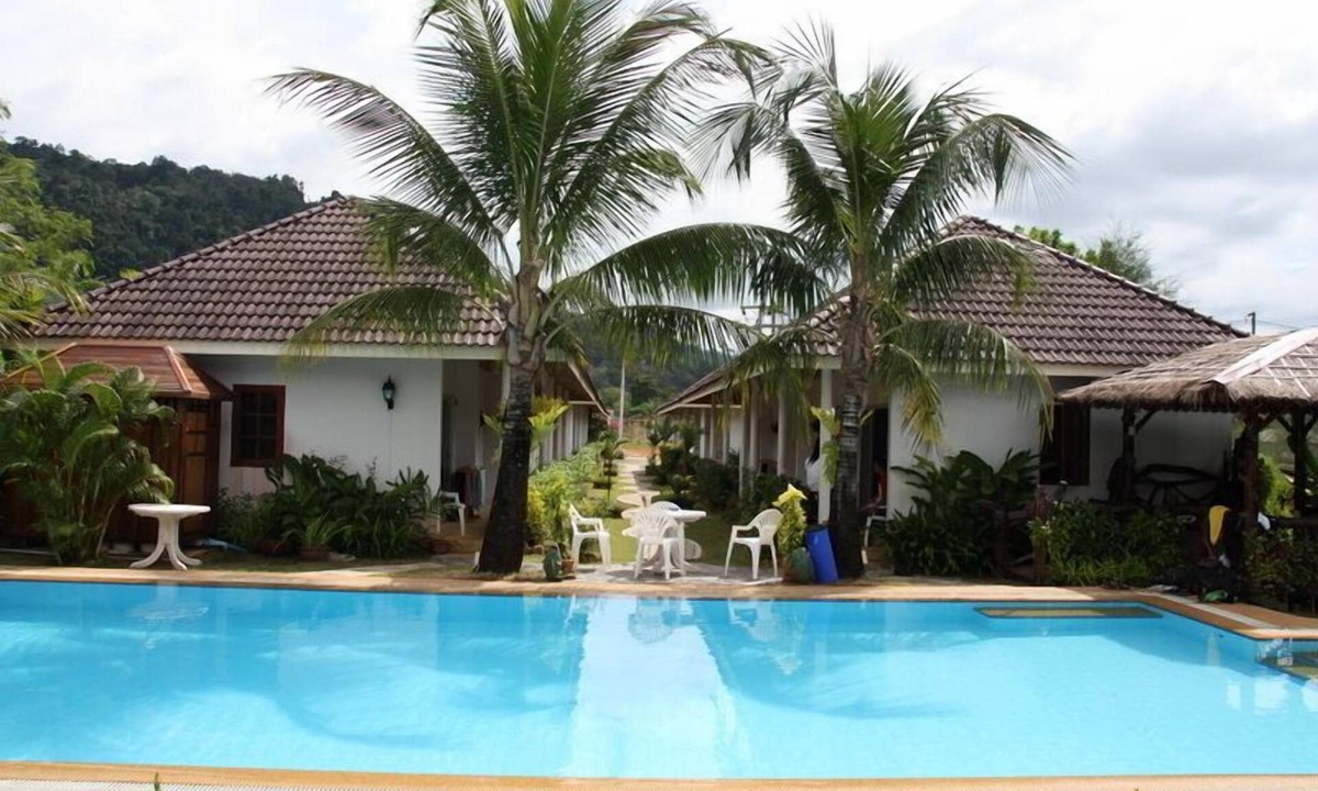 Khuekkhak Hotel | Loma Resort