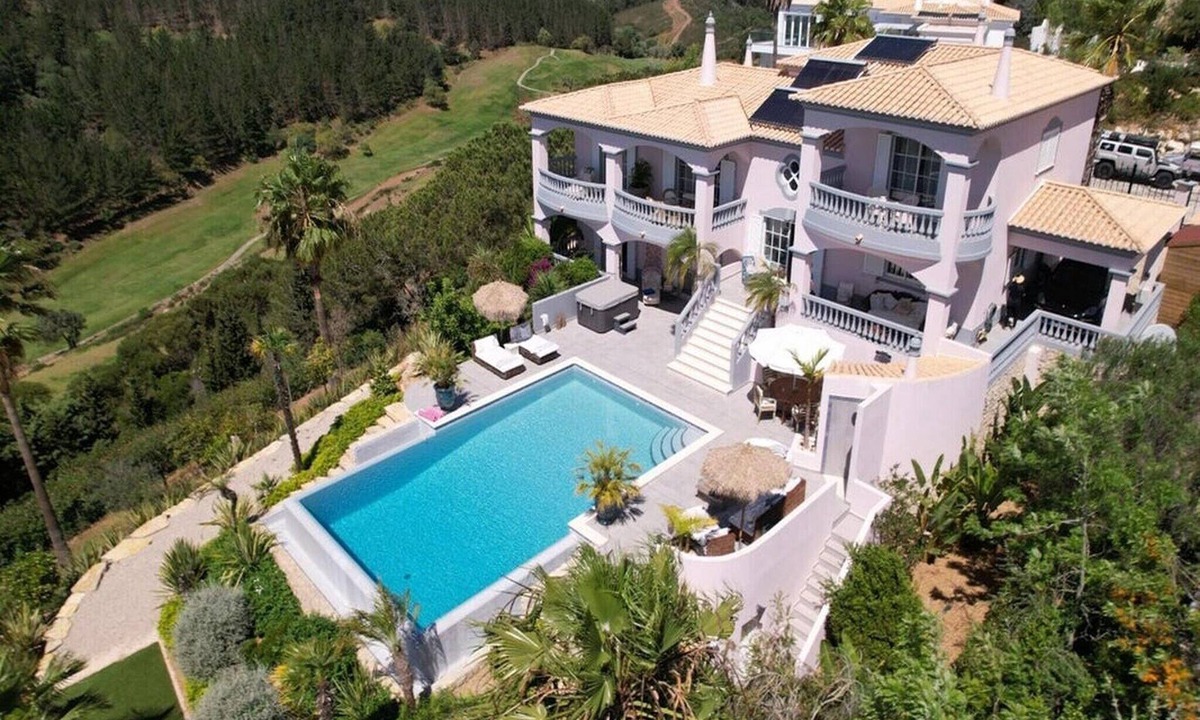 Budens Villa | Luxurious Villa for 2 in Budens