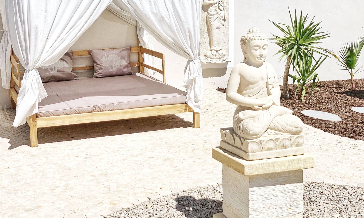 Poco Partido Villa | Luxurious villa with fully walled private garden and private swimming pool