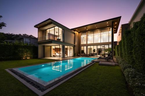Cherngtalay Villa | Luxury Family Villa Bang Tao - 12m Pool & Garden