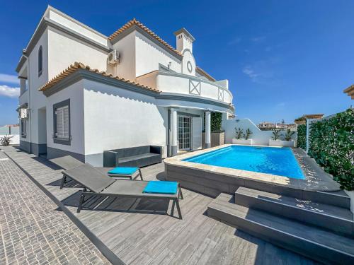 Gale Villa | Luxury Villa walking distance Galé Beach Albufeira