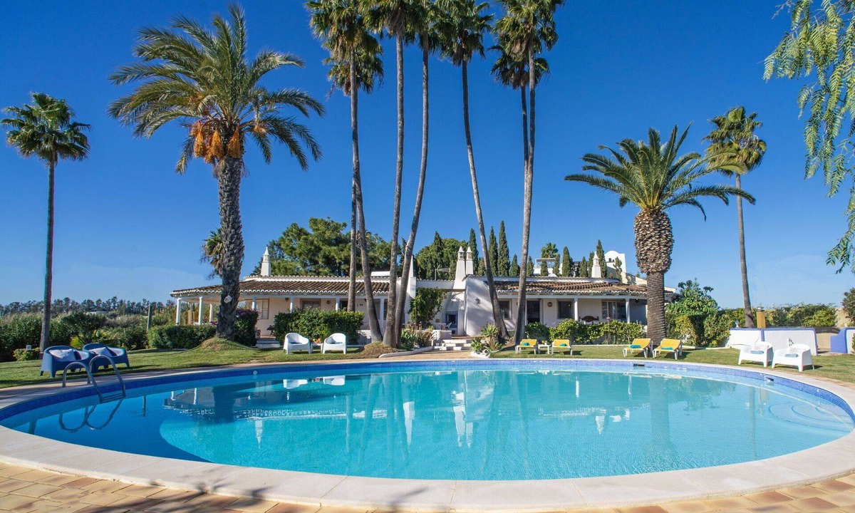Luz de Tavira House | Nice apartment in villa for 4 guests with pool, WIFI, TV and terrace