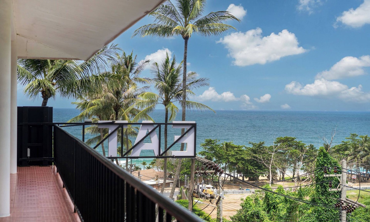 Karon Hotel | Oceanview Bungalows by EAT, Karon Beach