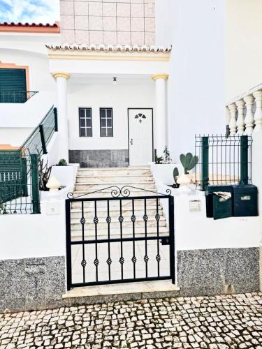 Portimao Villa | Portimão Paradise - Spacious Family Villa