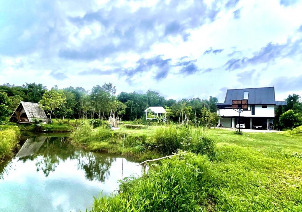 Khuk Khak Beach Apartment | Quiet LakeHouse Appartement on Memory Beach road
