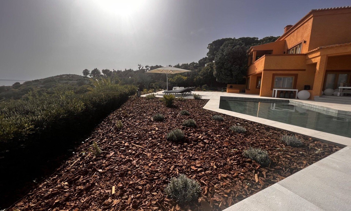 Lagos Hotel | Quiet Suite for Peace Seekers Between Two Charming Algarve Beach Locations
