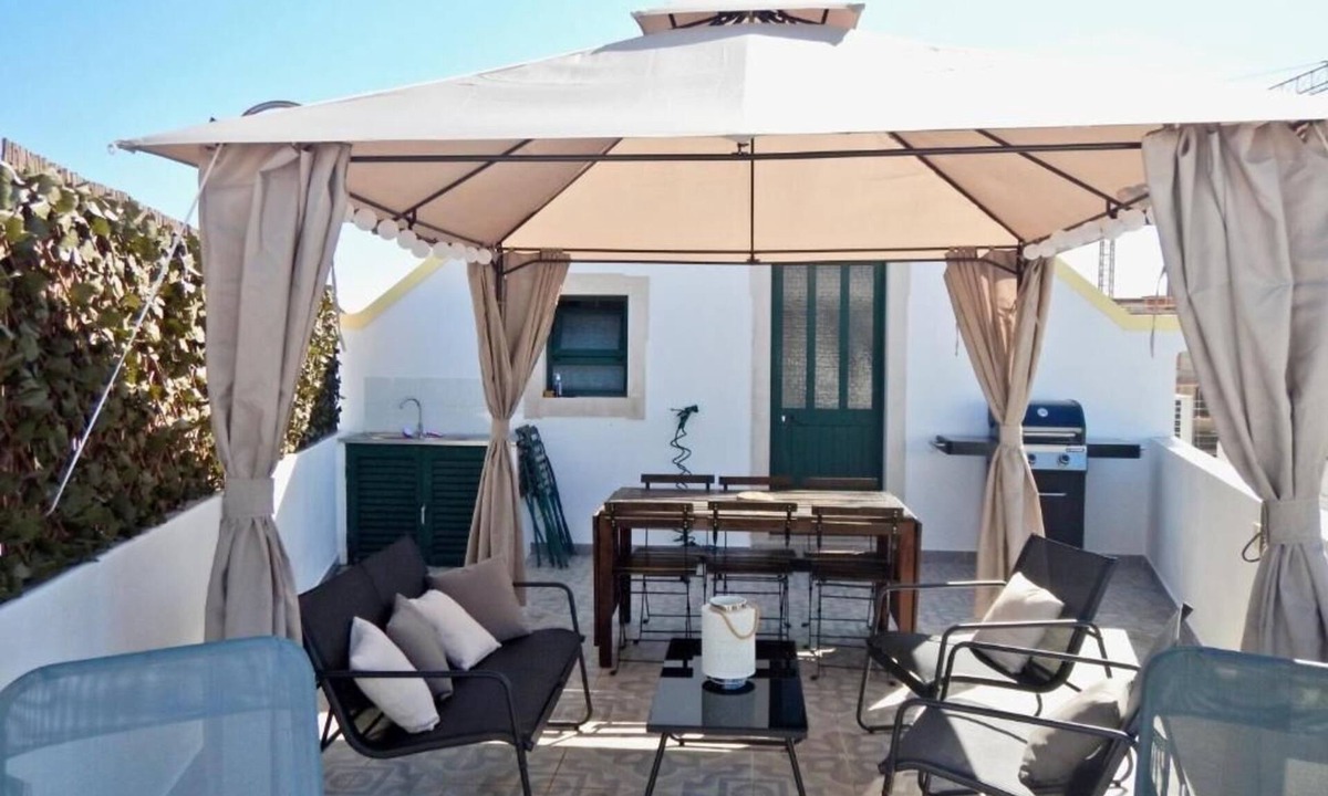 Tavira House | RARE ! House 180m2 with terrace in historical center.