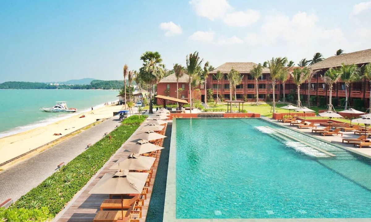 Bophut Hotel | Relaxing Sea View Retreat with Balcony near Fisherman’s Village Beach