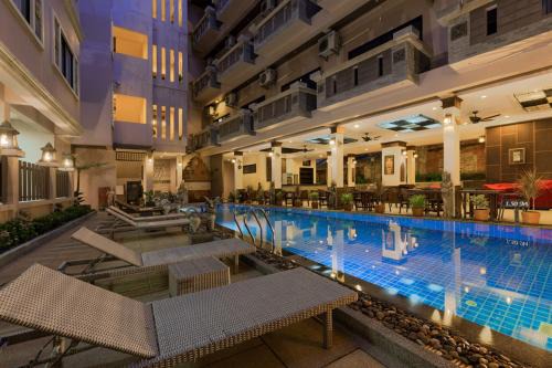 Nanai Road Hotel | Seeka Boutique Resort - Relaxing Stay - Balcony, Pool & Near Beach