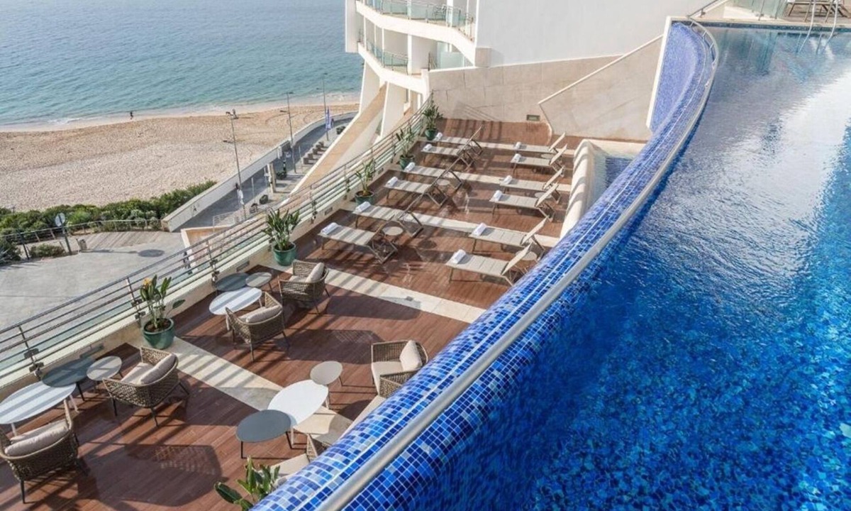 Santiago Hotel | Sesimbra Oceanfront Hotel | Ocean View Deluxe | Balcony | Pools | Free Breakfast