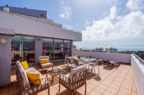 Portimao Apartment | Spectacular 2 bed apartment, huge terrace and sea view