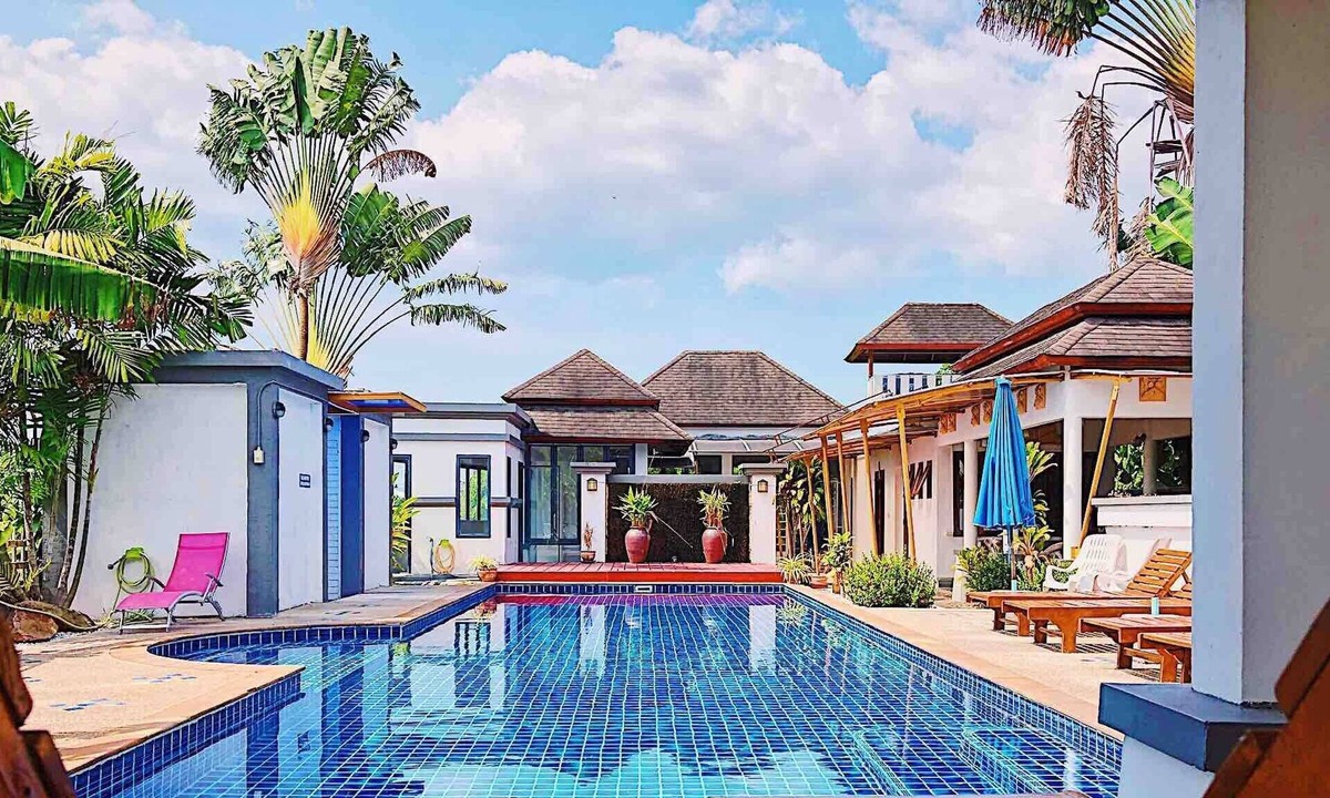 Sa Khu House | Stylish 3br Pool Villa walk to beautiful Naiyang beach