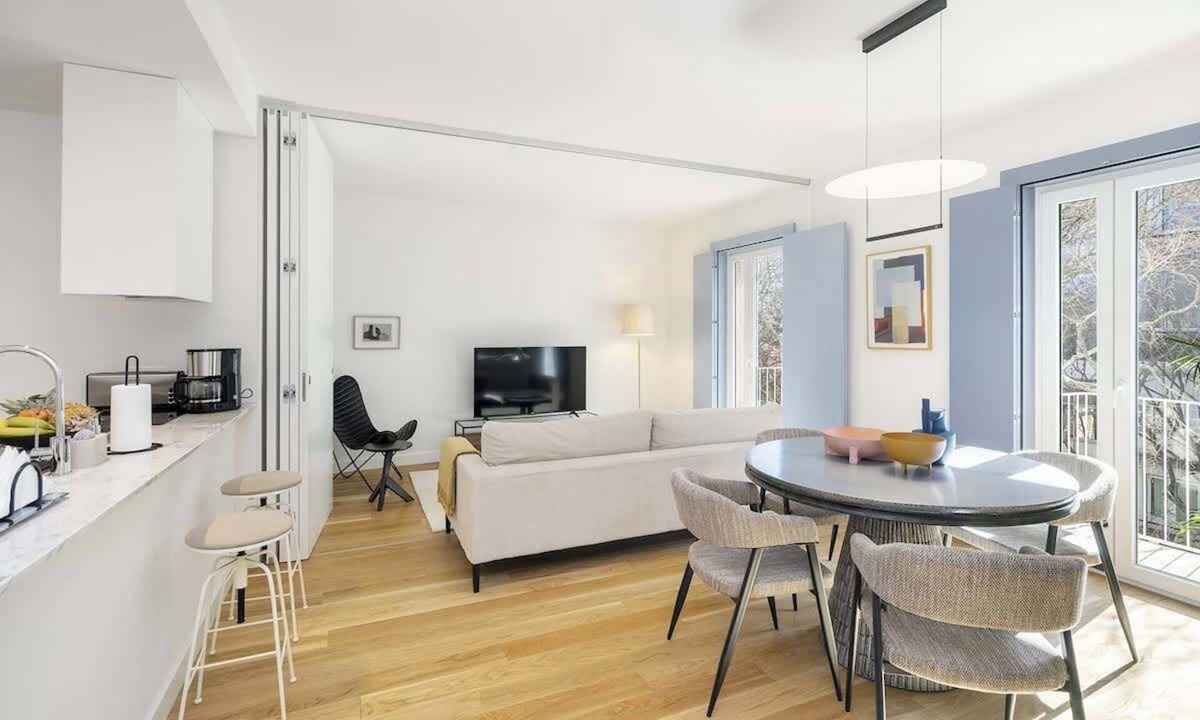 Santo Amaro Apartment | Stylish Alcântara Apartment Walk to LX Factory