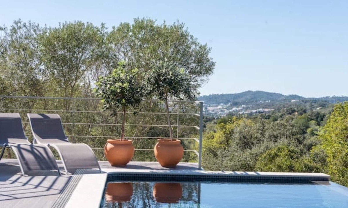 Sao Bras de Alportel Villa | Stylish villa, peace, space and luxury.