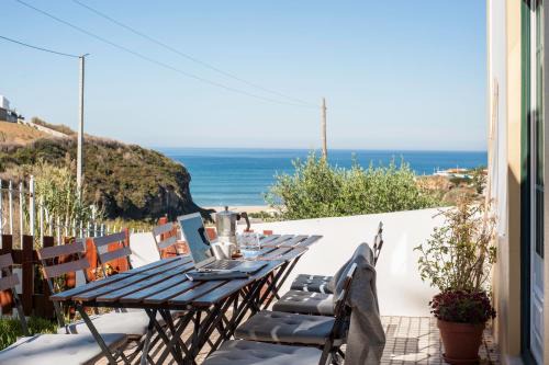 Ericeira House | Surf Lodge - Villa dos Irmãos