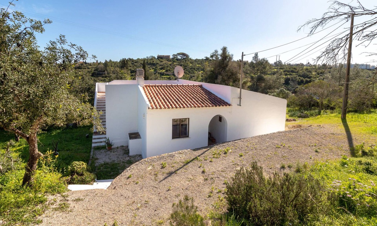 Poco Partido House | The Cottage - 2 Bed Villa 10 Minutes Walk to town