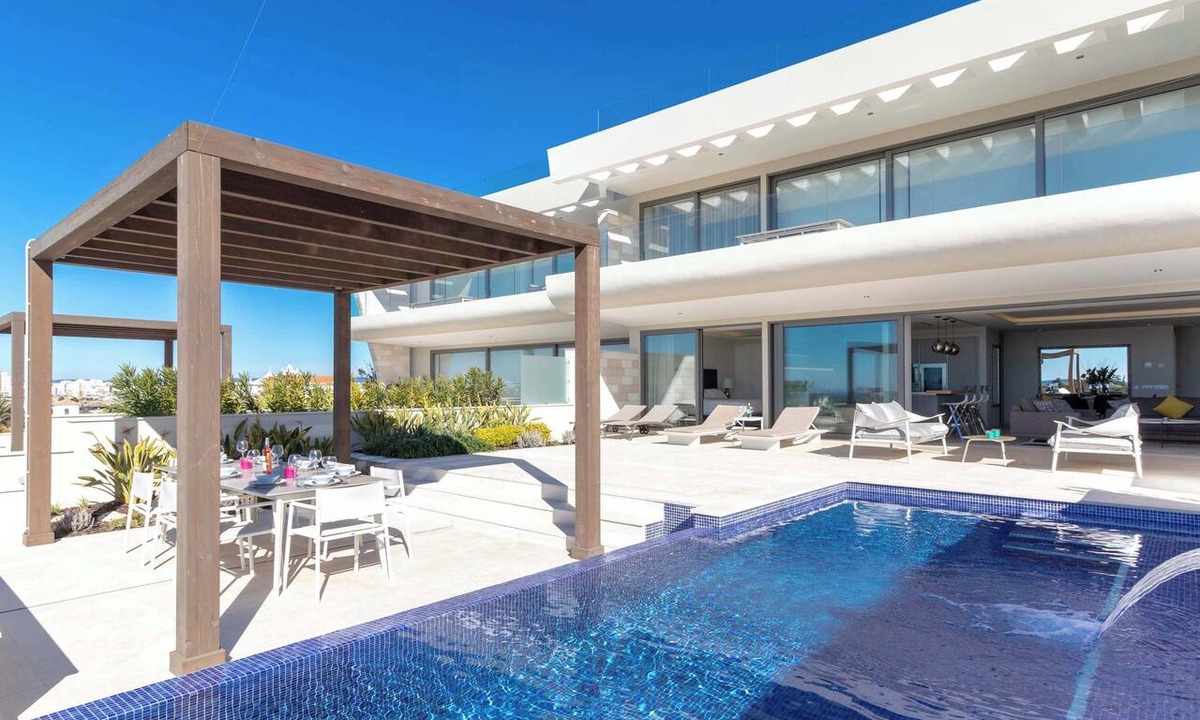 Ferragudo Apartment | The Vue 3 C -Luxury Vue Apartment with Infinity Pool