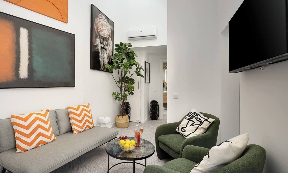 Portimao City Centre House | This townhouse is a 2 bedroom(s), 1 bathrooms, located in Portimão, Faro.