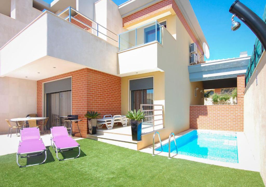 Mosqueira Villa | V4, Villa Jardins Branqueira3 near Beach, Albufeira