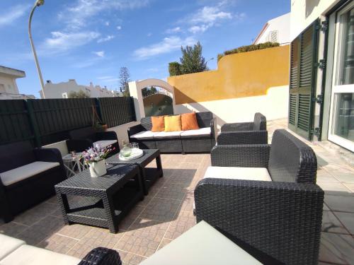 Montechoro Villa | Vila Magna near The Strip with BBQ, AC, Balcony, Parking, 4 TVs and Free wifi