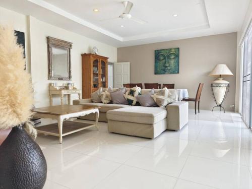 Ban Saiyuan Villa | Villa 3 Chambres avec piscine, Rawai, Phuket