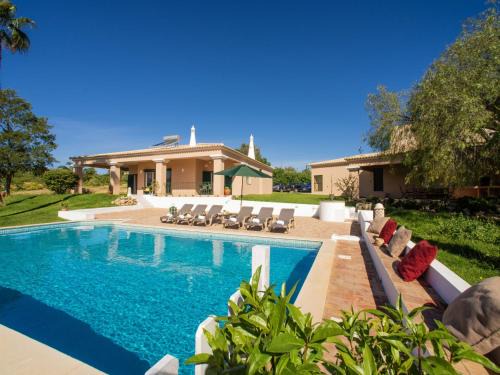 Monte Raposo Villa | Villa Amêndoa by Interhome