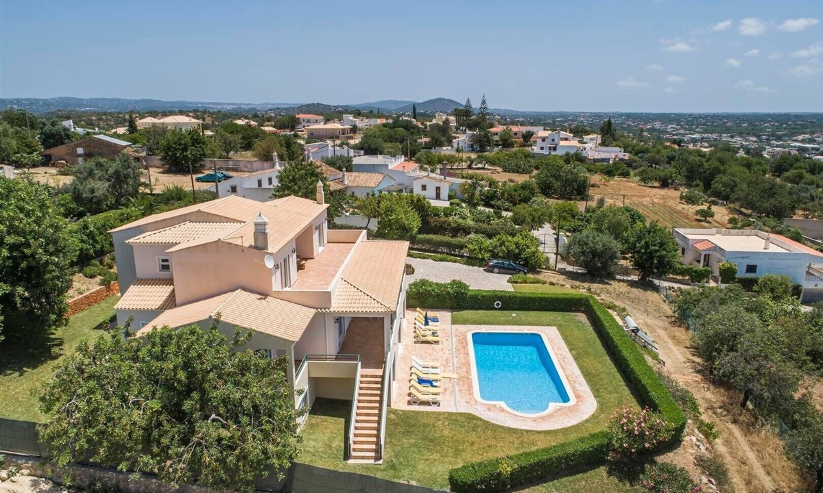 Vilamoura Villa | Villa 'Casa Campo' with Sea View, Private Pool, 2 Terraces & Wi-Fi