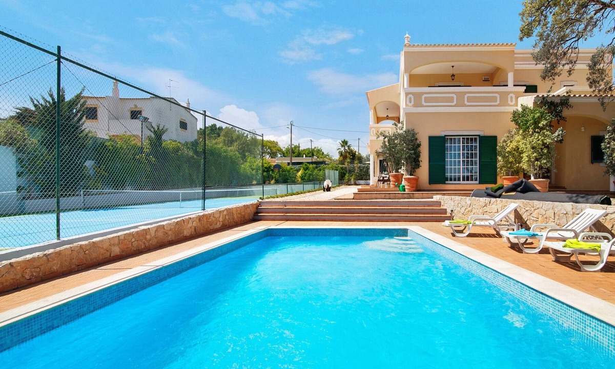 Olhao Villa | Villa 'Casa Do Sobreiro' with Sea View, Wi-Fi and Air Conditioning