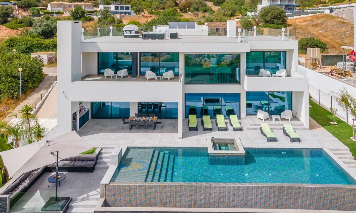 Vale de Santa Maria Villa | Villa das Amendoeiras by HelloVacations