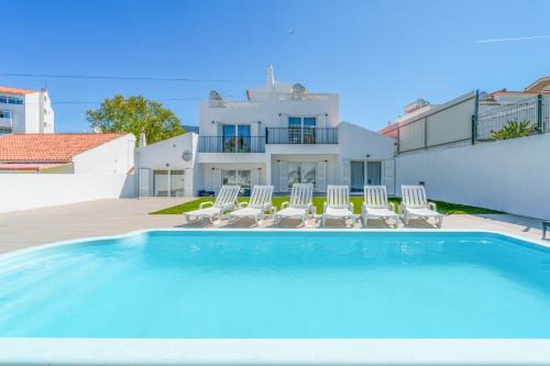 Montechoro Villa | Villa Feliz - Large Villa - Pool