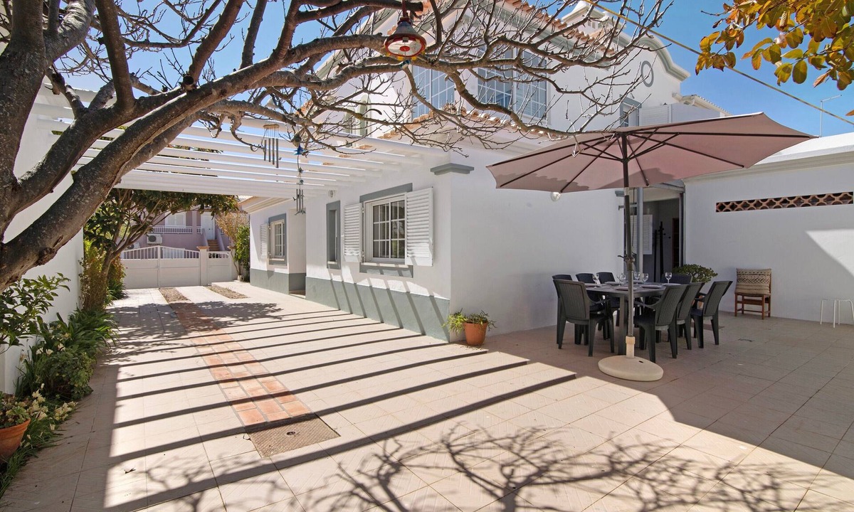 Gale Villa | 'Villa Galé' with Terrace, Garden & Wi-Fi