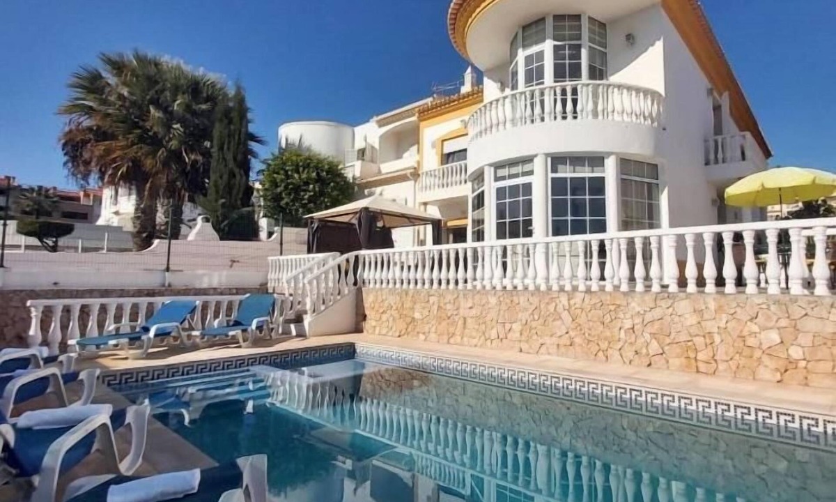 Correeira Villa | Villa Girassol 49 by Stay ici