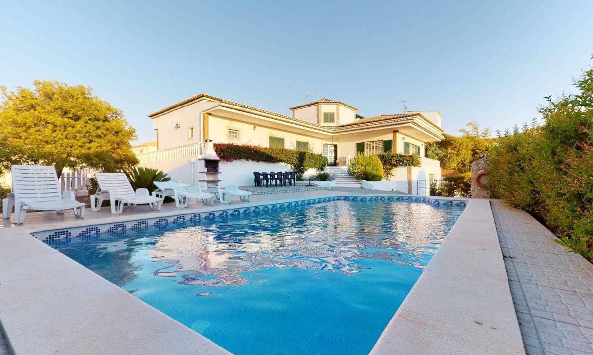 Castro Marim Villa | Villa Justina - 4 bedrooms near Praia Verde
