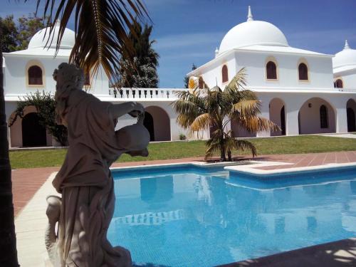 Mato Serrao Villa | Villa Marocco style