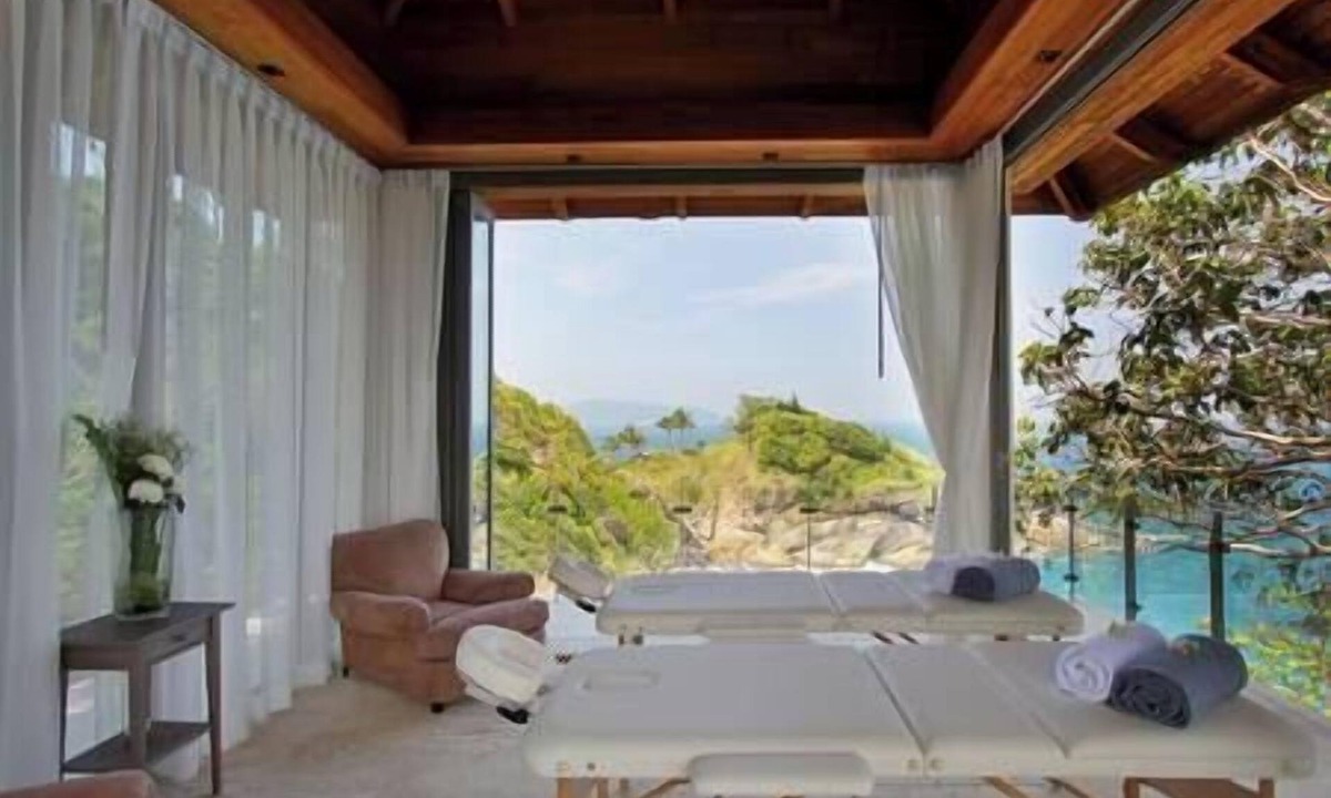 Ban Nakhale Villa | Villa Minh | 6BR Cliffside Villa in Kamala | Staff & Views