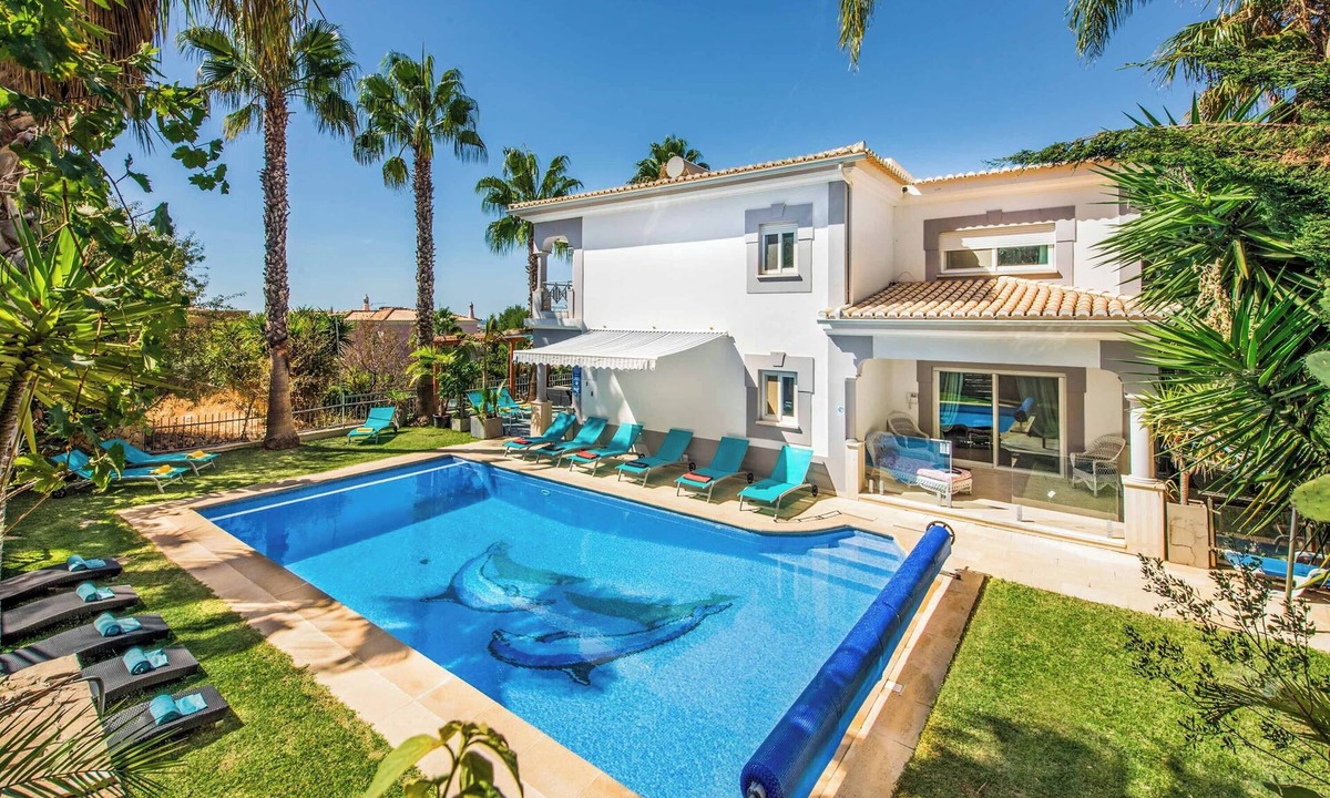 Patroves Villa | Villa Paris - Seven Bedroom Villa, Sleeps 16