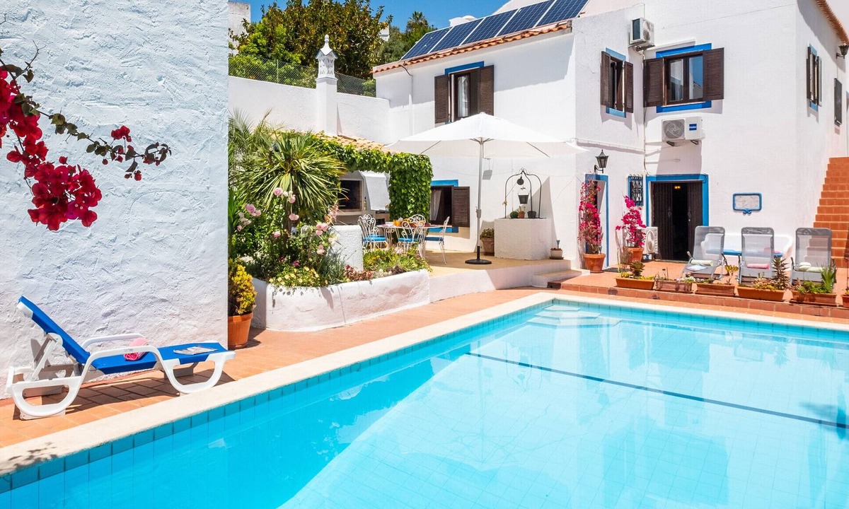 Mato Serrao Villa | Villa w/heatable pool & BBQ in Carvoeiro