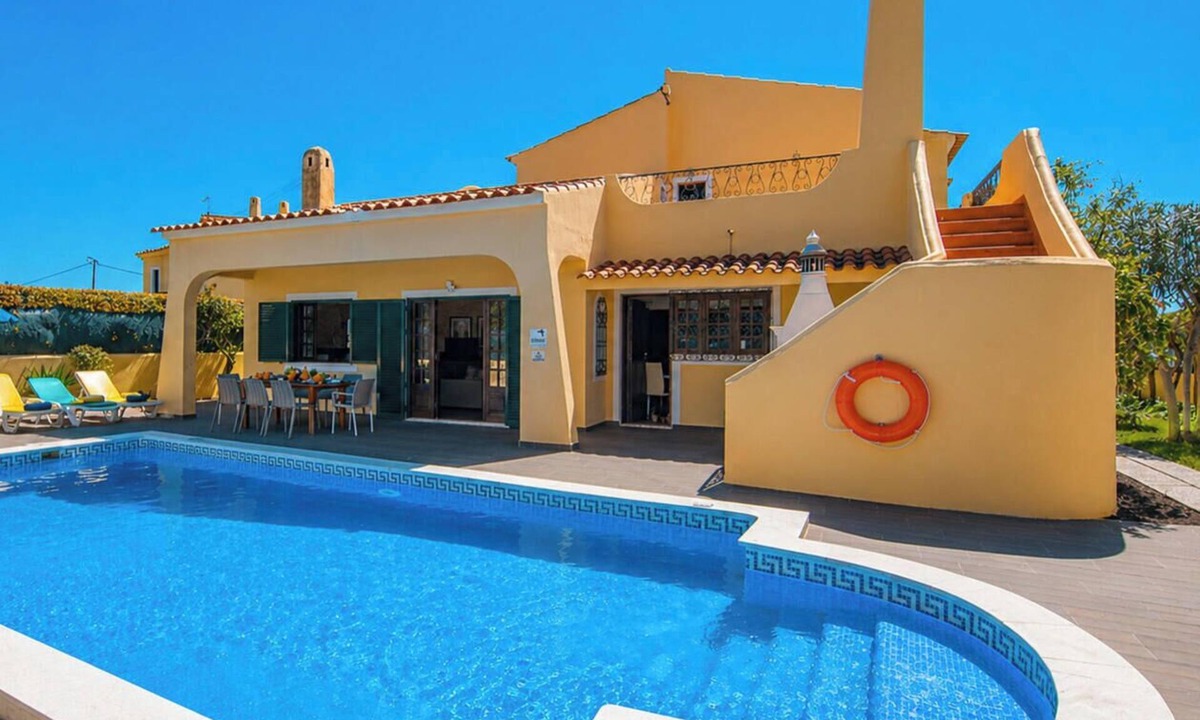 Santa Eulalia Villa | Villa with BBQ and heatable pool in Albufeira