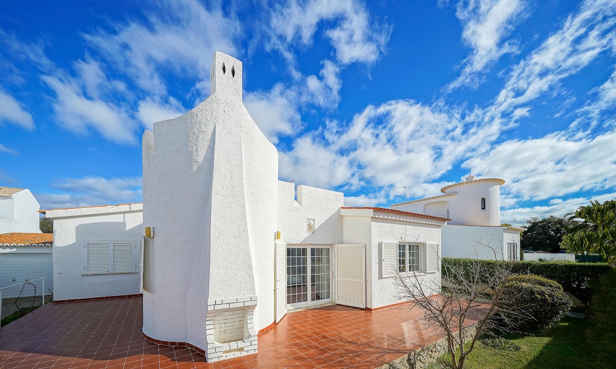 Mato Serrao Villa | Villa with 2 bedrooms, BBQ and private pool on Praia do Carvoeiro