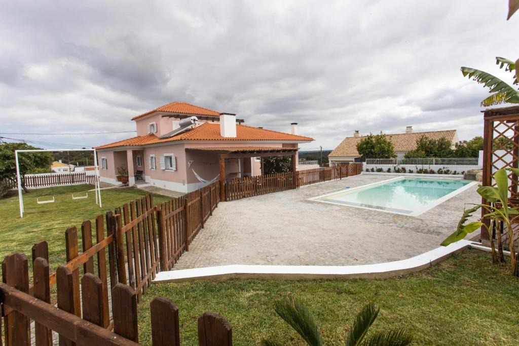 Almoinha House | Vivenda Esgravina