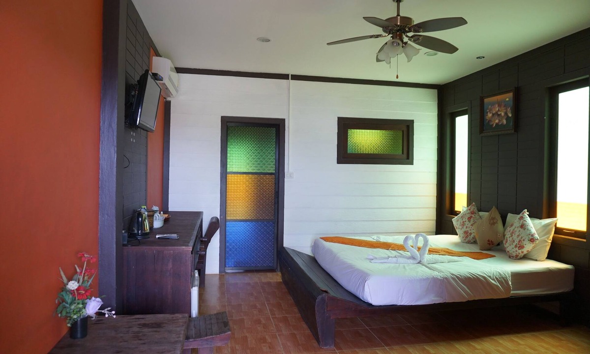 Don Sak Hotel | Wanghin Bungalow Donsak