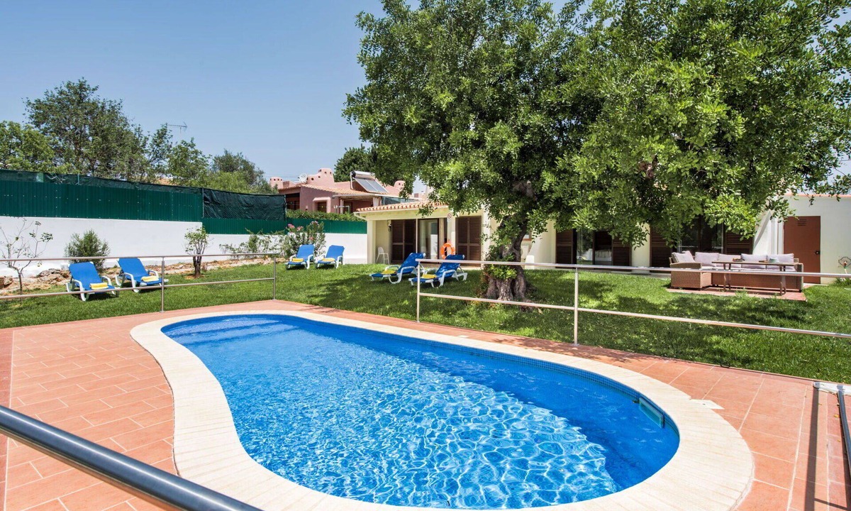 Correeira Villa | Wonderful private villa for 8 people with A/C, private pool, WIFI, TV and terrace