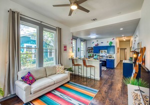 2BR King William Home - Gated Parking + Pets in San Antonio