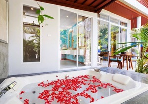 Jacuzzi Villa in Khao Lak with a romantic outdoor Jacuzzi JV#4
