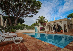 Popular rental villa situated in a great location within Dunas Douradas