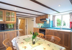 Spacious cottage in the heart of St Davids overlooking cathedral with parking . in St Davids