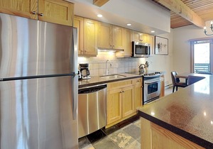 🌲Timberline B2A Deluxe 3-Bedroom ~Hot Tub~Pool~WiFi~Ski-in/out~Local Shuttle🌲 in Snowmass Village