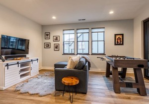 Winter Availability! Welcoming, Modern Condo with Three Bedrooms plus a Flex Bonus Room in Mammoth Lakes